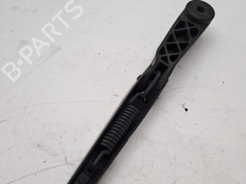 Front windshield wiper arm LAND ROVER FREELANDER I (L314) 2.5 V6 4x4 | BP23379696C143 