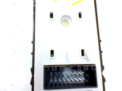 Left front window switch KIA STONIC (YB) 1.6 CRDi | BP36665924I27 - Image 3