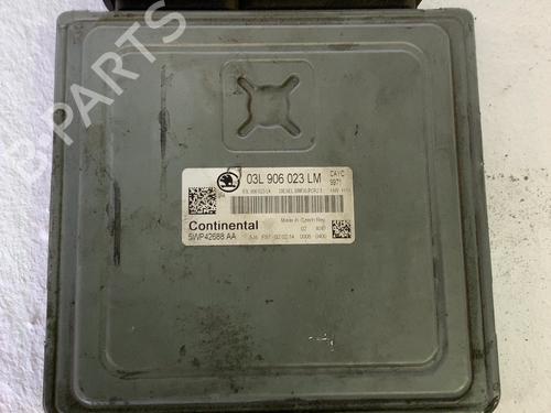 Used Engine control unit (ECU) Engine control unit (ECU) 37592152 37592152