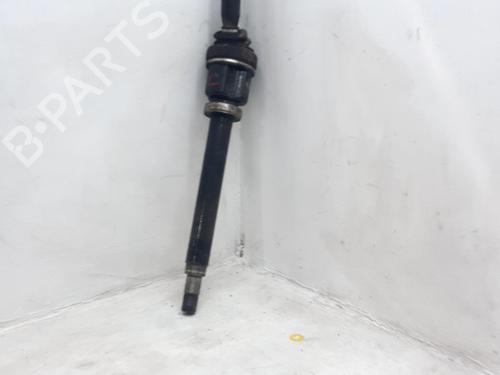 Drivaksel foran Høyre Drivaksel foran Høyre VOLVO V50 (545) 2.0 D (136 hp) 37159701 37159701