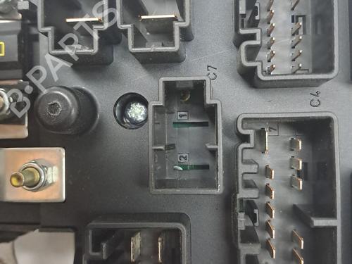 Fuse box VOLVO S60 I (384) D5 | BP24172139E1