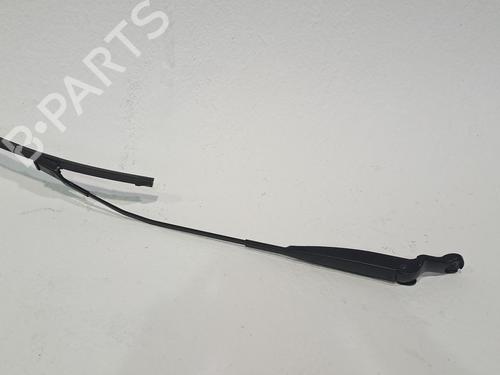 Used Front windshield wiper arm FIAT 500 (312_) 1.0 Mild Hybrid (312AYD1B) (71 hp) 26285856