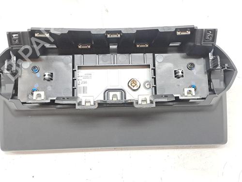 Display monitor PEUGEOT 2008 II (UD_, US_, UY_, UJ_, UR_, UC_) 1.2 PureTech 100 (USHNK) | BP29301666C48 