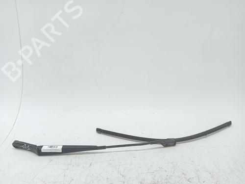 Used Front windshield wiper arm VW TOURAN (1T1, 1T2) 2.0 TDI 16V (140 hp) 23371345
