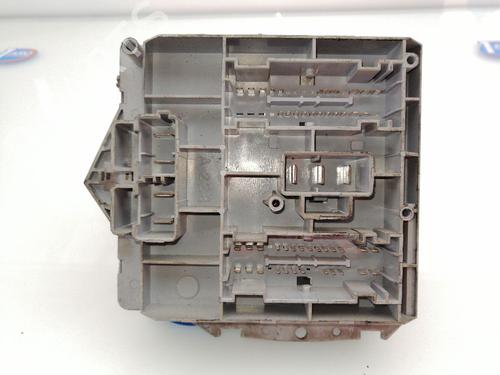 Used Fuse box ALFA ROMEO 147 (937_) 1.9 JTD (937.AXD1A, 937.BXD1A, 937.AXV1A, 937.BXB1A,... (115 hp) 23457754