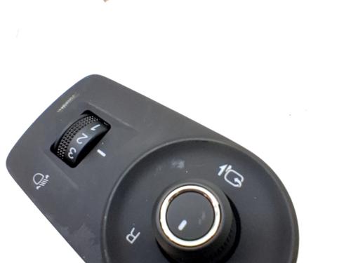 mirror-switch-mg-mg-zs-suv-azs1-2017-31801917 main image