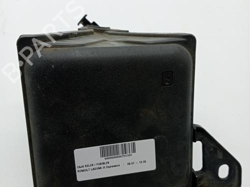 Used Fuse box RENAULT LAGUNA III Grandtour (KT0/1) 2.0 dCi (KT01, KT08, KT09, KT0K, KT12, KT1D, KT1W) (150 hp) 23346107