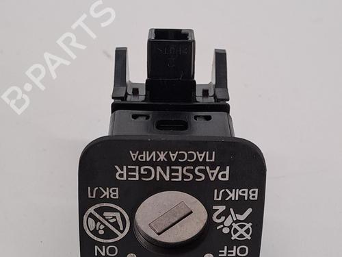 Used Electronic sensor TOYOTA YARIS (_P13_) 1.5 Hybrid (NHP130_, NHP130) (101 hp) 23366706