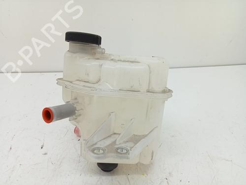 Expansion tank TOYOTA YARIS (_P13_) 1.5 Hybrid (NHP130_, NHP130) | BP28956829C120 