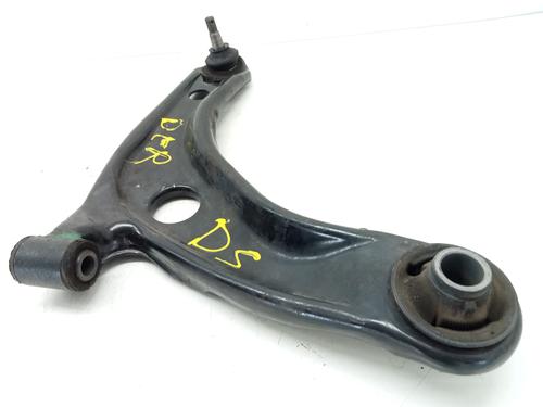 Right front suspension arm TOYOTA YARIS (_P13_) 1.5 Hybrid (NHP130_, NHP130) | BP28956813M13 