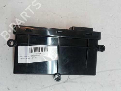 Elektronische module TESLA MODEL S (5YJS) P85 | BP25999212M83 
