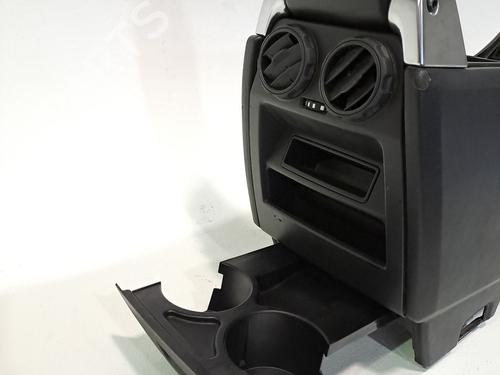 Middle console LAND ROVER RANGE ROVER SPORT I (L320) 2.7 D 4x4 | BP23376651I22 