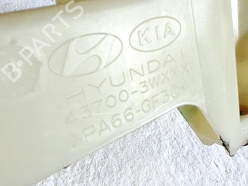 Used Gear lever KIA SPORTAGE III (SL) 1.7 CRDi (116 hp) 30743148