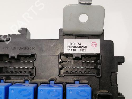 Fuse box RENAULT KOLEOS I (HY_) 2.0 dCi 4x4 (HY0K) | BP23384903E1 