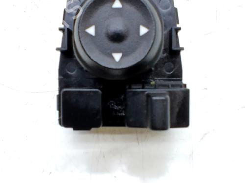 Used Mirror switch HYUNDAI i20 III (BC3, BI3) 1.0 T-GDI (101 hp) 32743353