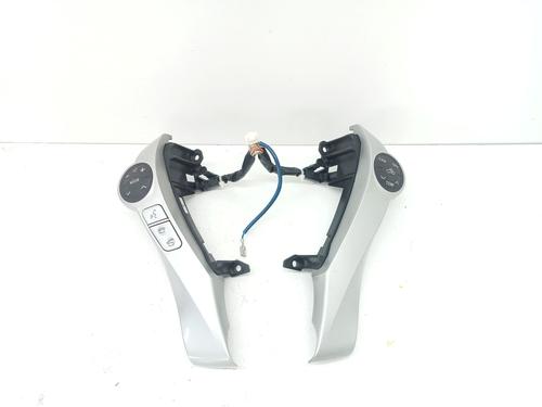 Stuurwielbediening TOYOTA YARIS (_P9_) 1.8 VVTi (ZSP90_, ZSP90R) (133 hp) 28959188