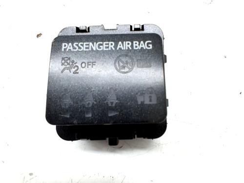 Used Electronic module TOYOTA AURIS (_E18_) 1.4 D-4D (NDE180_, NDE180R) (90 hp) 30050532
