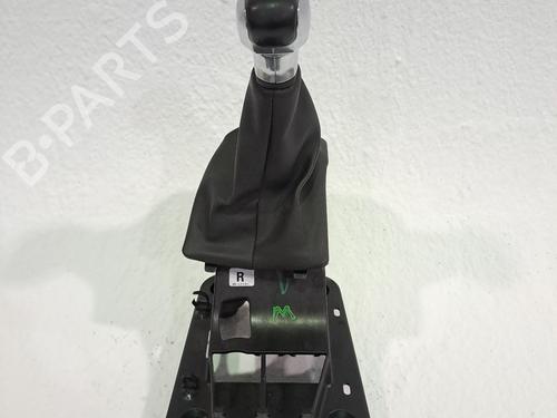Used Gear lever PEUGEOT 208 I (CA_, CC_) 1.2 VTI 82 (82 hp) 27714818