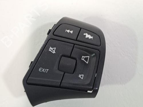 Used Switch VOLVO V40 Hatchback (525) D2 (120 hp) 23371284