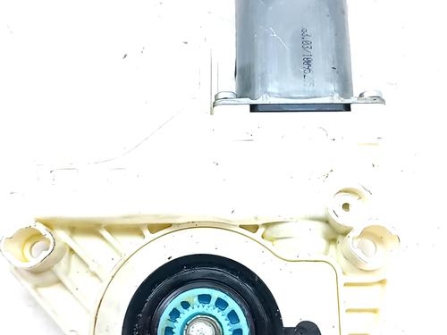 Used Right rear window motor LAND ROVER DISCOVERY III (L319) 2.7 TD 4x4 (190 hp) 32107839