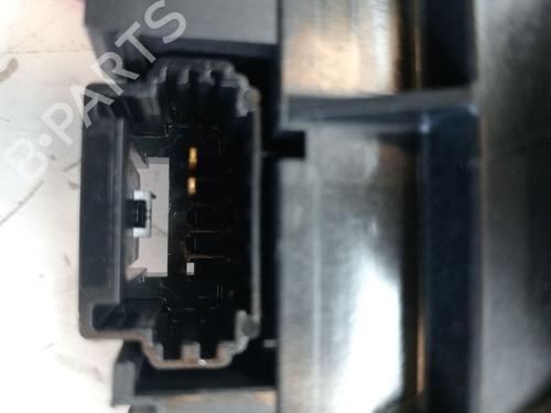 Switch CITROËN C4 CACTUS 1.5 BlueHDi 100 | BP23368238I30 