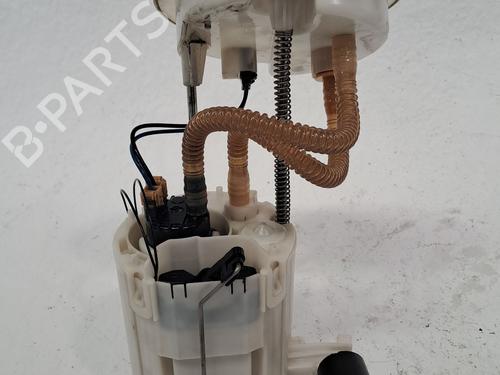Used Fuel pump BMW 1 (F20) 118 d (143 hp) 25999745