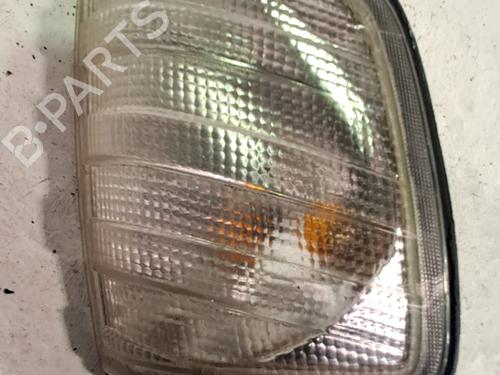 Højre side indikator MERCEDES-BENZ 124 Saloon (W124) 220 E (124.022) (150 hp) 32289224