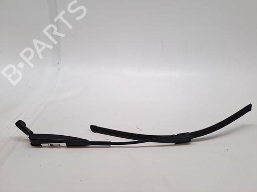 Used Front windshield wiper arm FIAT 500 (312_) 1.2 (312AXA1A) (69 hp) 23360849