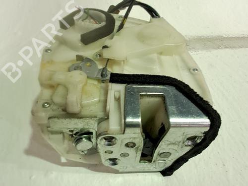 Cerradura puerta trasera derecha Cerradura puerta trasera derecha SUZUKI SWIFT III (MZ, EZ) 1.3 (RS413, ZC11S) (92 hp) 33767607 33767607