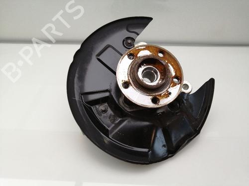 Used Right front steering knuckle VOLVO XC40 (536) D4 AWD (190 hp) 25809302