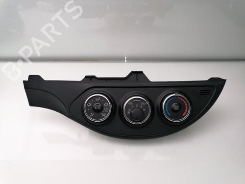 Used Climate control TOYOTA YARIS (_P13_) 1.0 (KSP130_, KSP130) (69 hp) 23937743