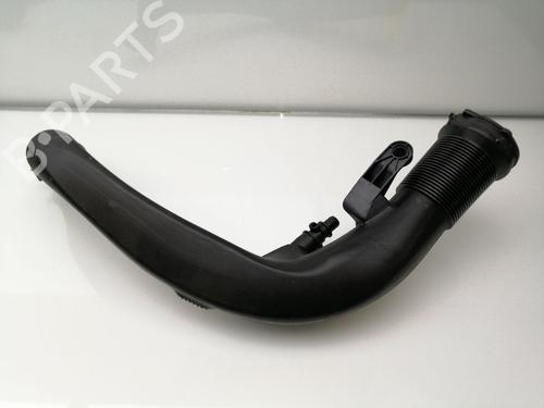 Used Pipe VOLVO V40 Hatchback (525) D3 (150 hp) 23651590