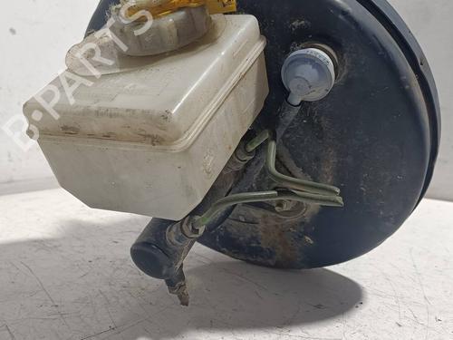 Used Brake master cylinder LAND ROVER DEFENDER Station Wagon (L316) 2.5 Td5 4x4 (L316) (122 hp) 26538068