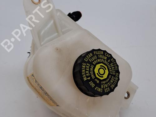 Used Expansion tank TOYOTA YARIS (_P13_) 1.5 Hybrid (NHP130_, NHP130) (101 hp) 23366465