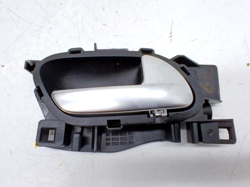 Højre bagtil invendig håndtag Højre bagtil invendig håndtag CITROËN C-ELYSEE (DD_) 1.6 BlueHDi 100 (99 hp) 34114815 34114815