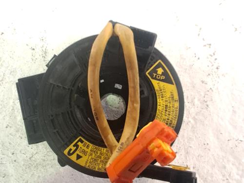 squib-airbag-toyota-corolla-estate-_e12_-2001-2002-2003-2004-2005-2006-2007-2008-32159714 main image