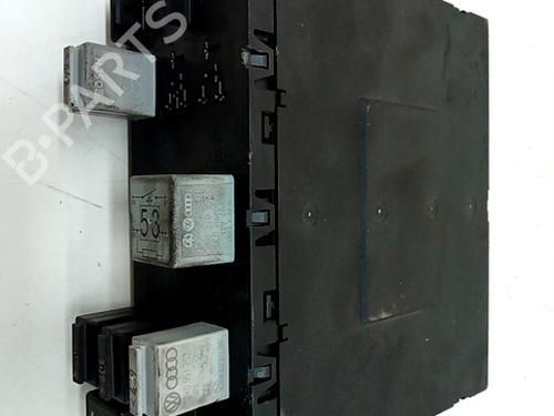 Sikringsdåse AUDI A3 (8P1) 1.6 (102 hp) 29991828