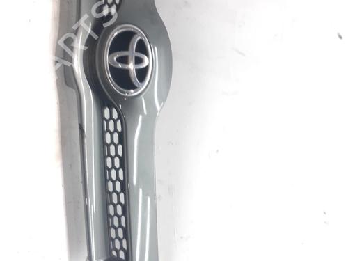 Grill Grill TOYOTA COROLLA Verso (ZER_, ZZE12_, R1_) 2.2 D-4D (AUR10_, AUR10R) (136 hp) 36386130 36386130