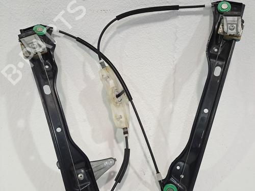 Lève-vitre avant gauche VW PASSAT B5.5 (3B3) 2.0 (115 hp) 24466900