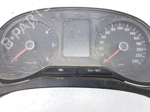 Used Instrument cluster Instrument cluster VW AMAROK (2HA, 2HB, S1B, S6B, S7A, S7B, AGD) 2.0 BiTDI (163 hp) 33761452 33761452