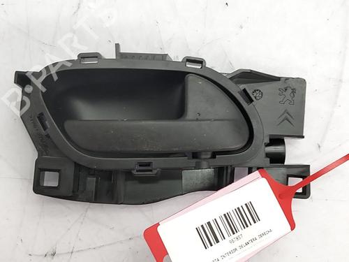 Used Front right interior door handle Front right interior door handle 36801614 36801614