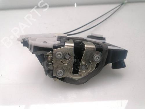 Used Front right lock TOYOTA YARIS (_P13_) 1.5 (NSP131_) (112 hp) 23421128