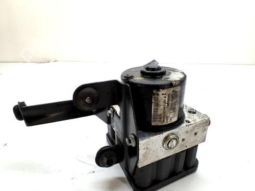 Used ABS pump FORD FOCUS II (DA_, HCP, DP) 1.6 TDCi (90 hp) 30120863