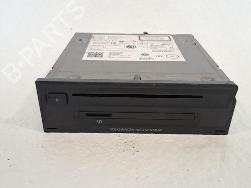 Used Radio VW GOLF VII (5G1, BQ1, BE1, BE2) 1.4 TSI (125 hp) 26315500
