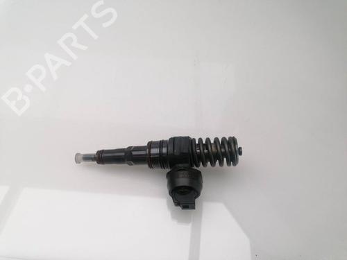 Używane Wtryskiwacz VW PASSAT B5.5 (3B3) 1.9 TDI (130 hp) 29024033