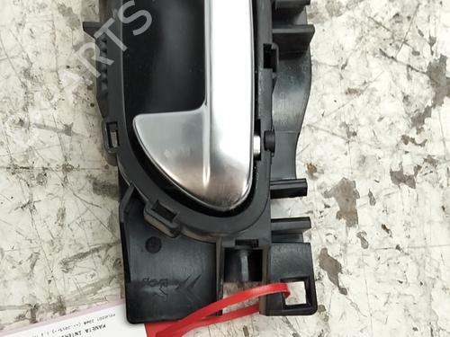 Used Rear left interior door handle Rear left interior door handle PEUGEOT 2008 I (CU_) 1.2 THP 130 / PureTech 130 (130 hp) 40062732 40062732