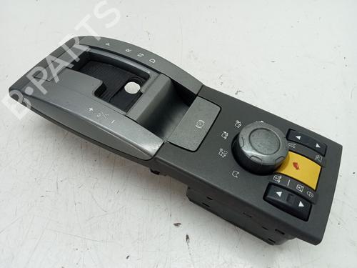 Console central LAND ROVER RANGE ROVER SPORT I (L320) 2.7 D 4x4 (190 hp) 29302989