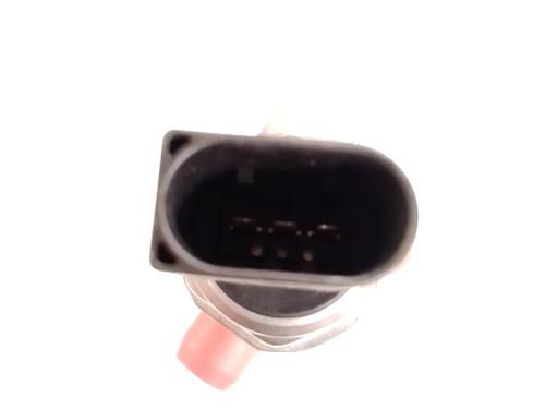 Rail D'Injecteurs VW GOLF VII (5G1, BQ1, BE1, BE2) 2.0 TDI (150 hp) 31144108