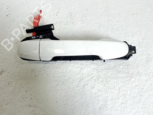 Poignée extérieure arrière droite TOYOTA YARIS (_P13_) 1.5 Hybrid (NHP130_, NHP130) (101 hp) 30898375