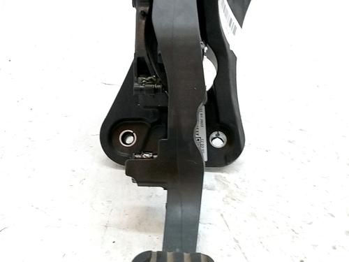 Used Clutch pedal Clutch pedal DACIA DUSTER (HM_) 1.0 TCe 100 (HMMT) (101 hp) 35968064 35968064